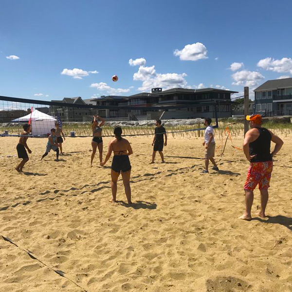 Voleibol de playa en Monmouth Beach